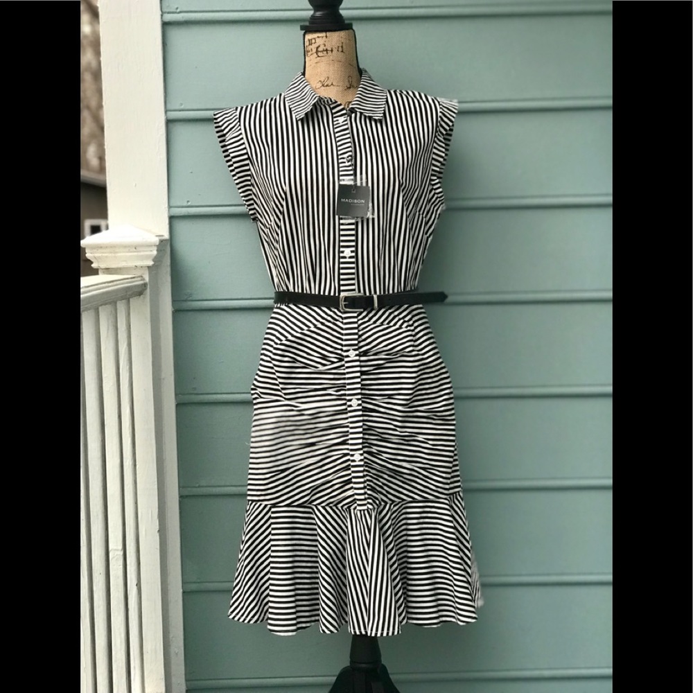 Madison White & Black stripe short sleeve dress